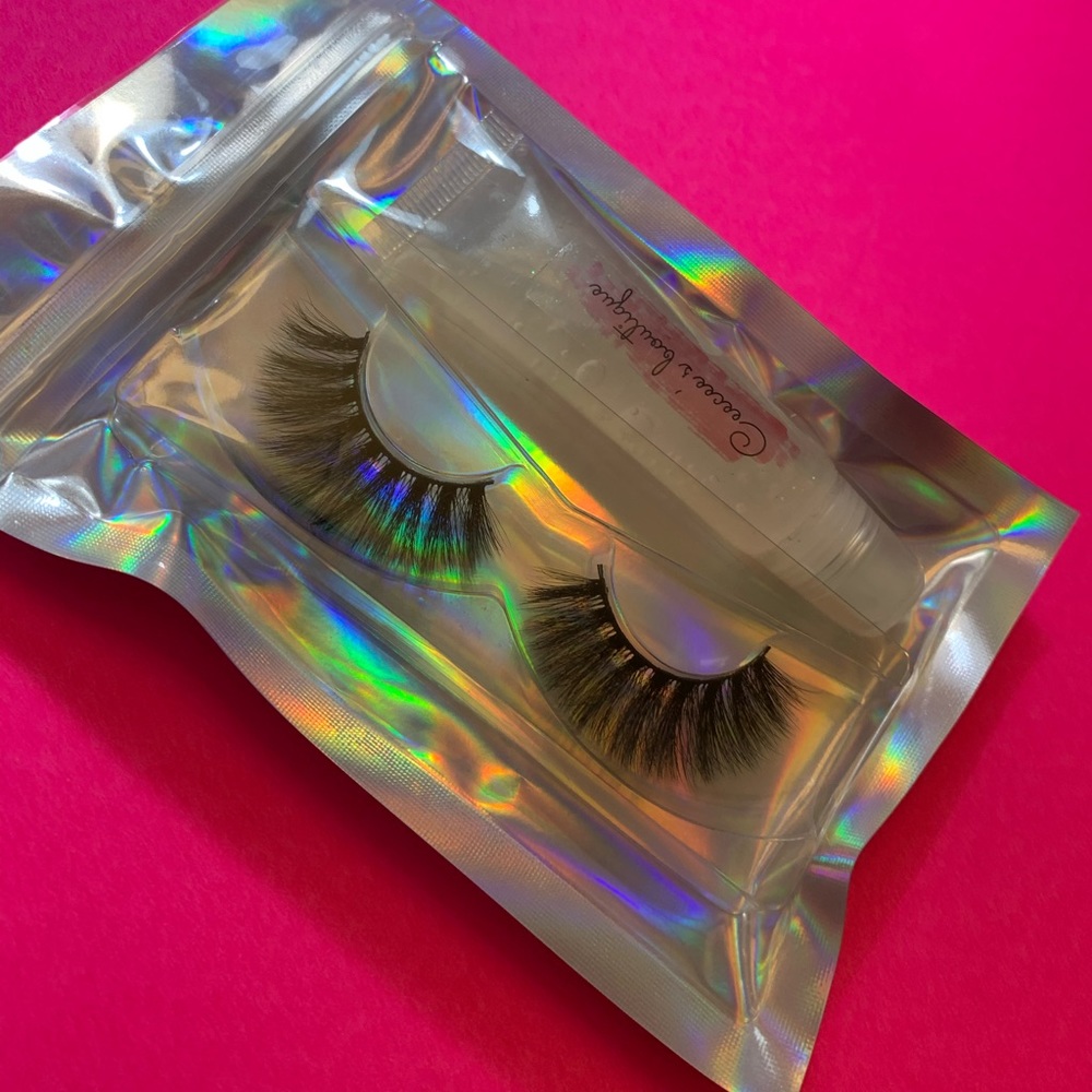 Lip gloss and lash pack
